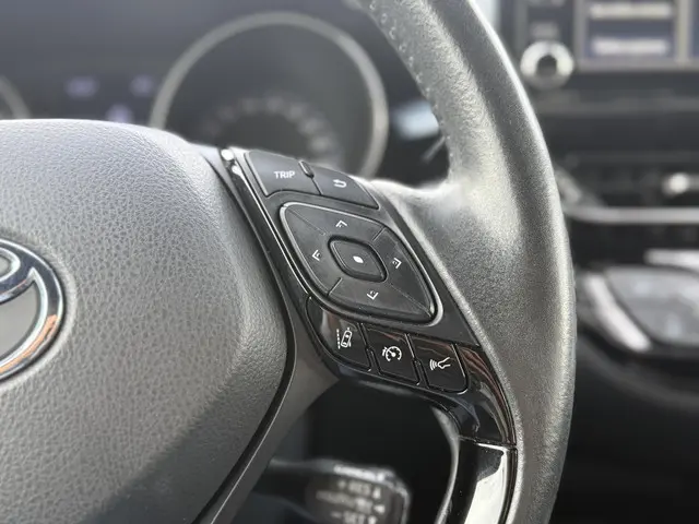 Toyota C-HR 2.0 Hybrid Bi-Tone 2020 Hybride Benzine 17