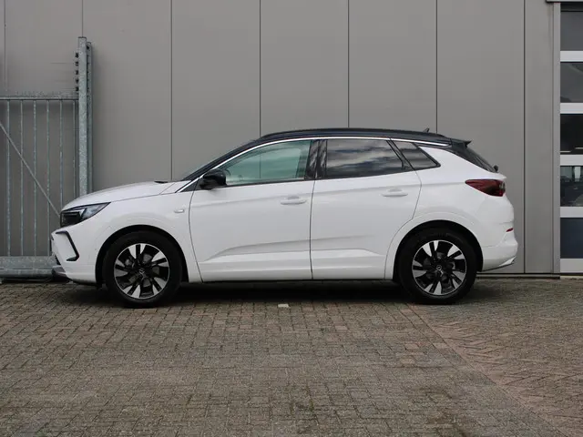 Opel Grandland 1.2 Turbo Ultimate Automaat 2022 Benzine 10