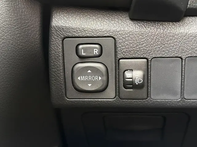 Toyota Auris 1.8 Hybrid Trend 2016 Hybride Benzine 26