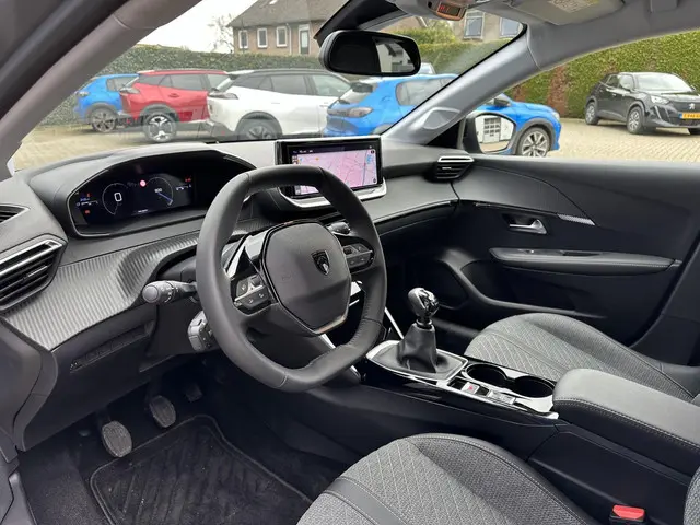 Peugeot 208 1.2 Turbo 100 PK Allure 2025 Benzine 9