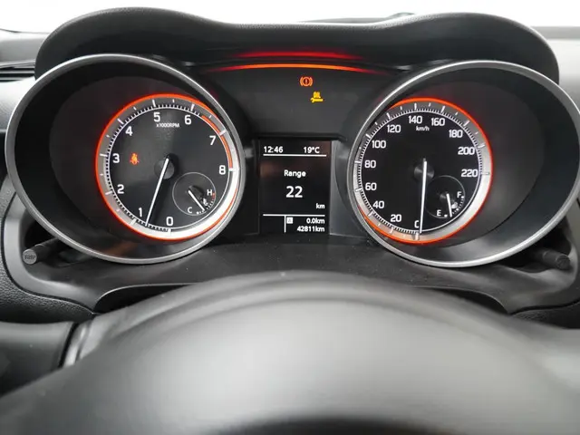 Suzuki Swift 1.2 Select Smart Hybrid 2021 Benzine 13