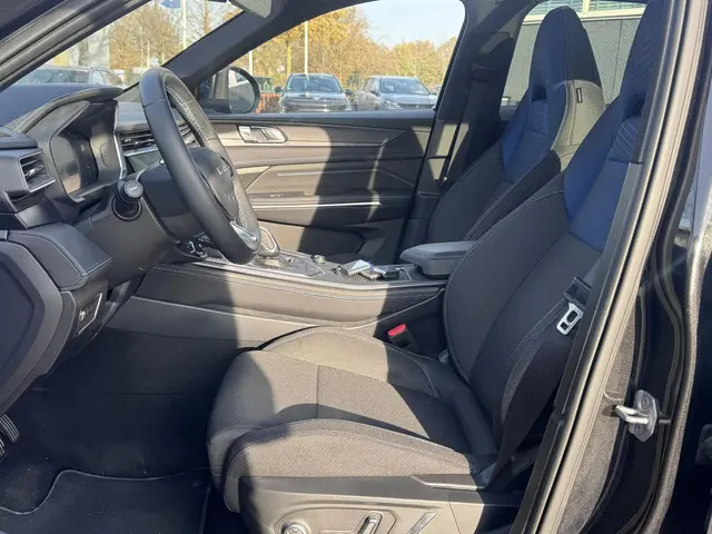 Lynk & Co 01 1.5 2023 Hybride Benzine 22