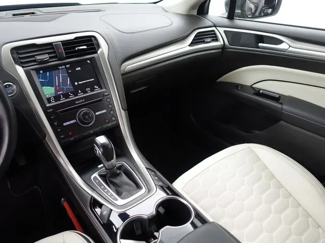 Ford Mondeo 2.0 IVCT HEV Vignale Aut- 2018 Hybride Benzine 8