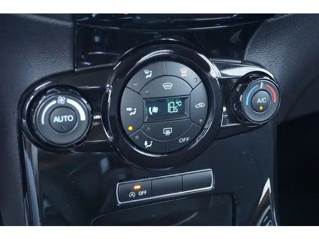 Ford Fiesta 1.0 EcoBoost Titanium 2013 Benzine 12