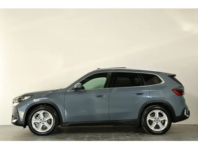 BMW iX1 xDrive30 67 kWh 2023 Elektrisch 30