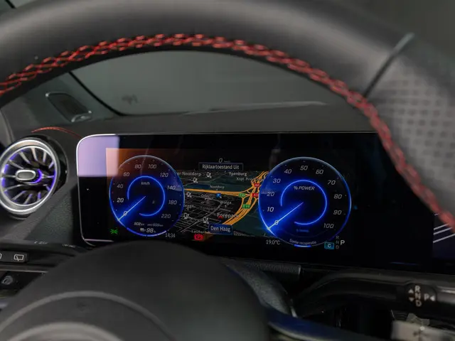 Mercedes-Benz EQA 250+ AMG Line 2024 Elektrisch 25
