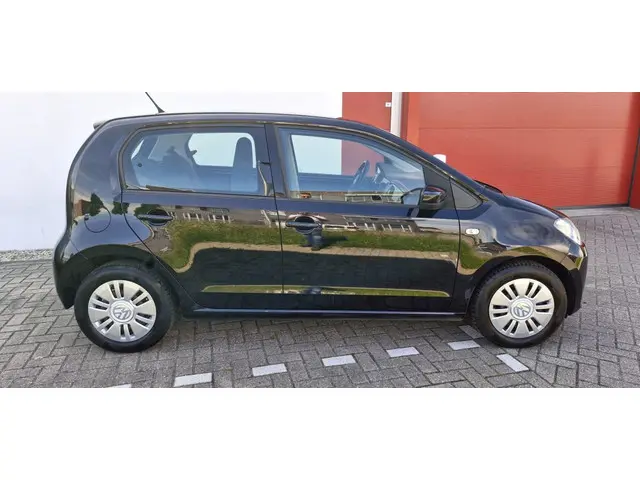 Volkswagen up! 1.0 move up! BlueM. 2015 Benzine 4