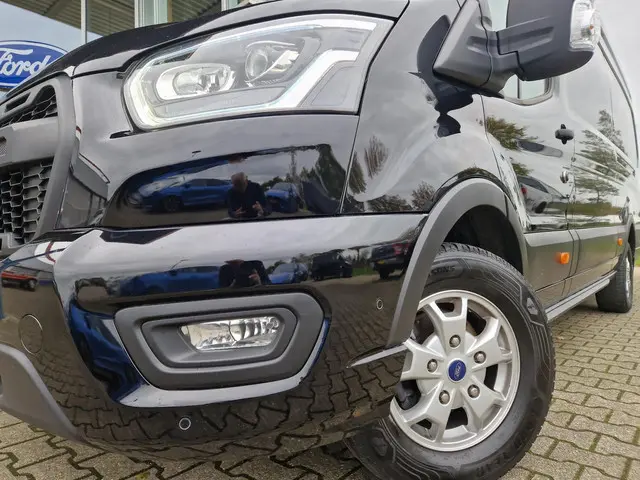 Ford Transit 350 2.0 TDCI L4H3 Limited RWD 2022 Diesel 7