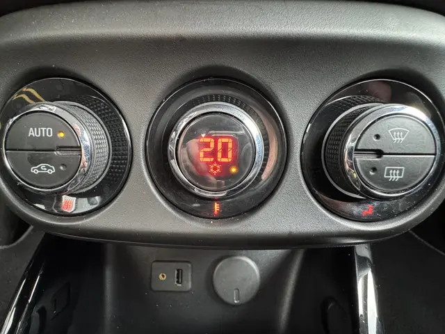 Opel ADAM 1.4 OPC-Line 2014 Benzine 21