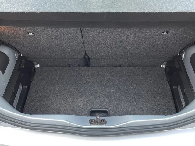 Volkswagen up! 1.0 move up! BlueMotion 2016 Benzine 24