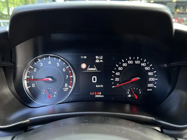 Suzuki Swift 1.2 Style Smart Hybrid 2025 Benzine 4