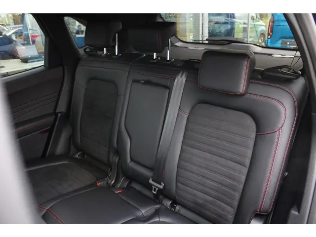 Ford Kuga 1.5 EcoBoost ST-Line X 2022 Benzine 12