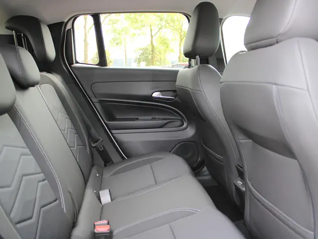 Jeep Avenger Summit 54 kWh 2025 Elektrisch 7
