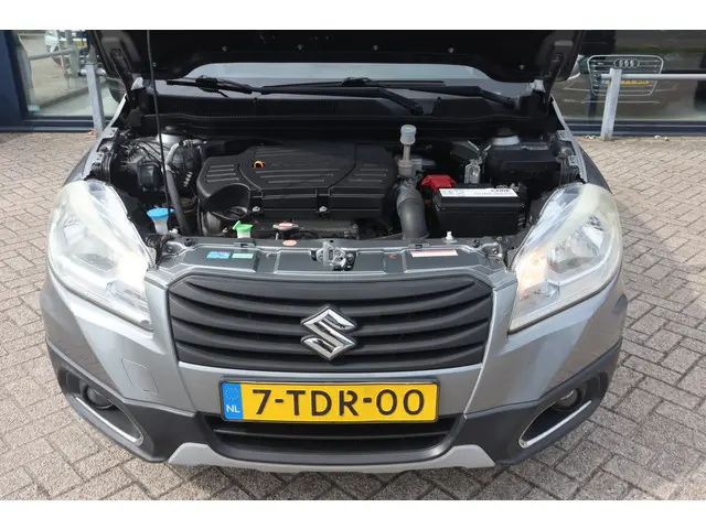 Suzuki S-Cross SX4 1.6 Exclusive 2014 Benzine 16