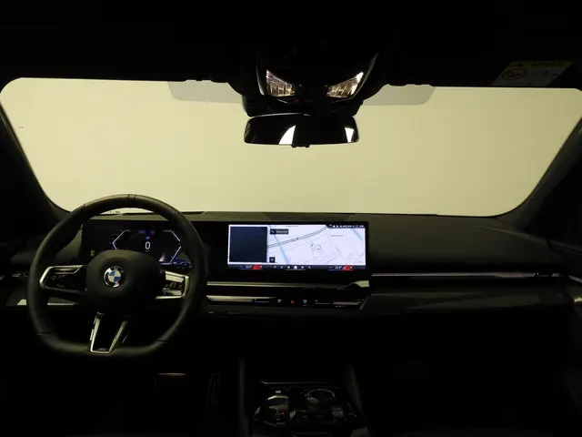 BMW 5 Serie Touring 520d 2024 Diesel 10