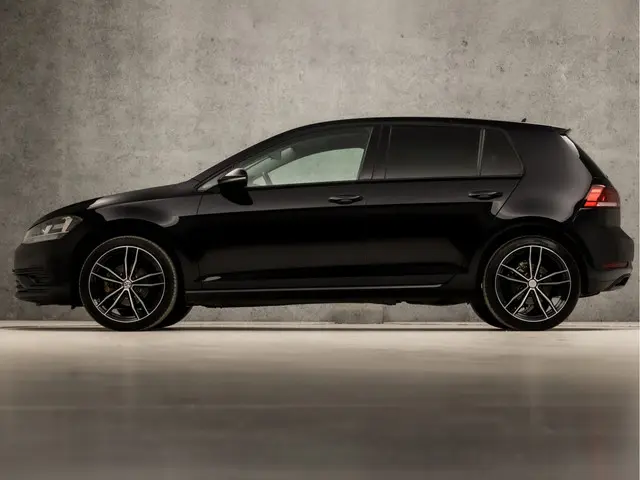Volkswagen Golf 1.0 TSI Sportline 2019 Benzine 2