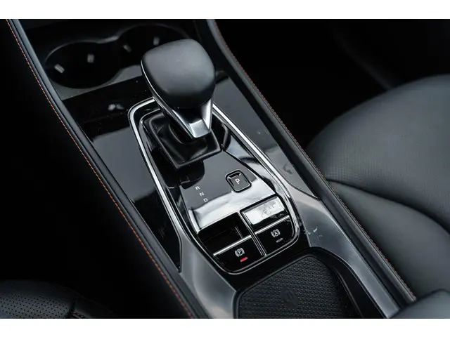 MG HS Plug-in Hybrid 1.5 Luxury 2024 Hybride Benzine 16