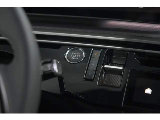 Peugeot 5008 HYbrid 145 e-DCS6 GT 2025 Hybride Benzine 33