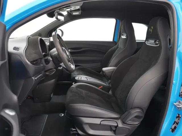 Abarth 500e Cabrio Turismo Scorpion 2023 Elektrisch 21