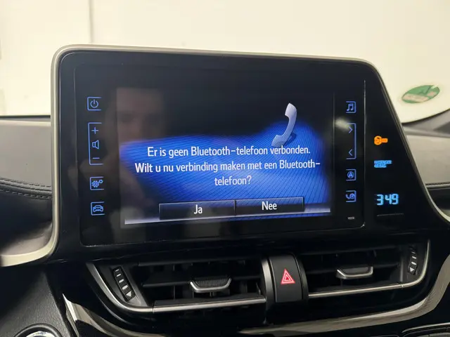 Toyota C-HR 1.8 Hybrid Bi-Tone 2018 Hybride Benzine 11