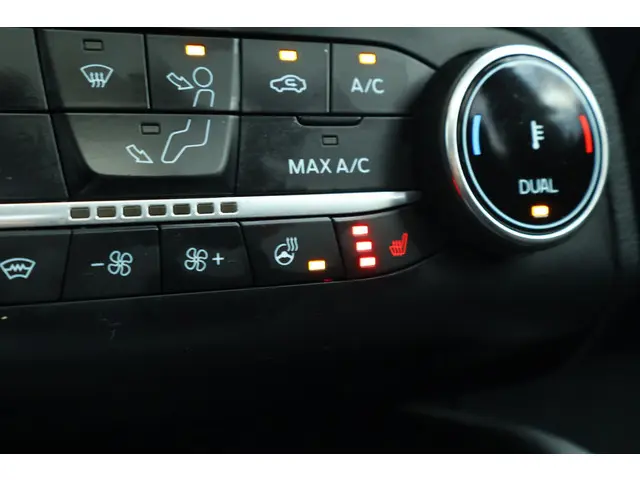 Ford Kuga 2.5 PHEV ST-Line X 2023 Hybride Benzine 22