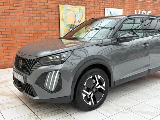 Peugeot 2008 Hybrid 136 GT 2024 Hybride Benzine 6