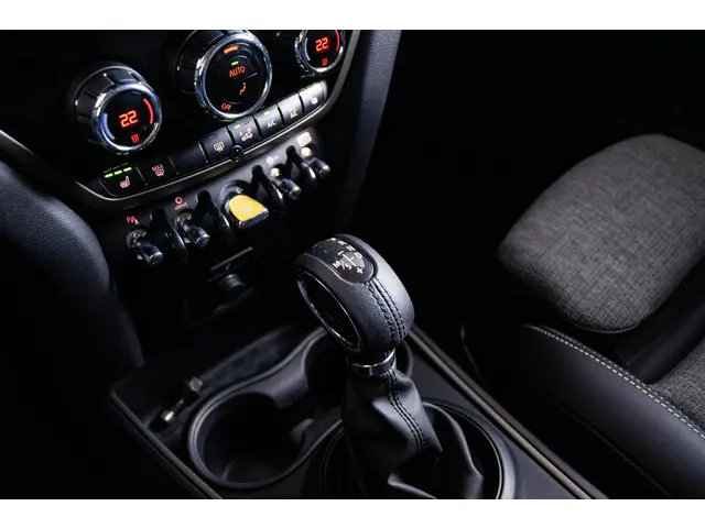 MINI Countryman Cooper SE ALL4 2022 Hybride Benzine 17