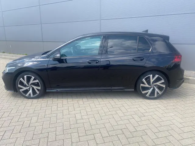 Volkswagen Golf 1.5 eTSI R-Line 2021 Hybride Benzine 2