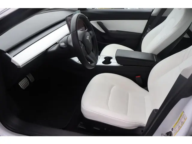 Tesla Model 3 Performance AWD 75 kWh 2019 Elektrisch 22