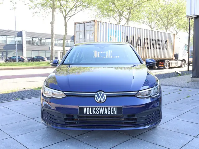 Volkswagen Golf 1.5 eTSI Life 2022 Benzine 21