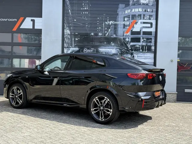 BMW X2 sDrive20i| M-Sport|Pano|LED| H&K! 2024 Benzine 12