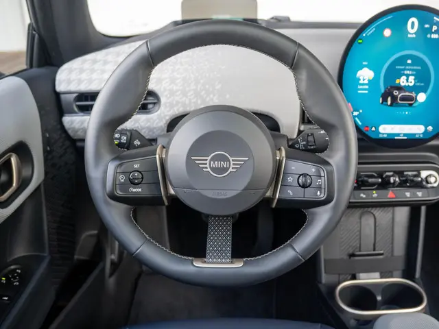 MINI 3-Deurs C 2025 Benzine 7