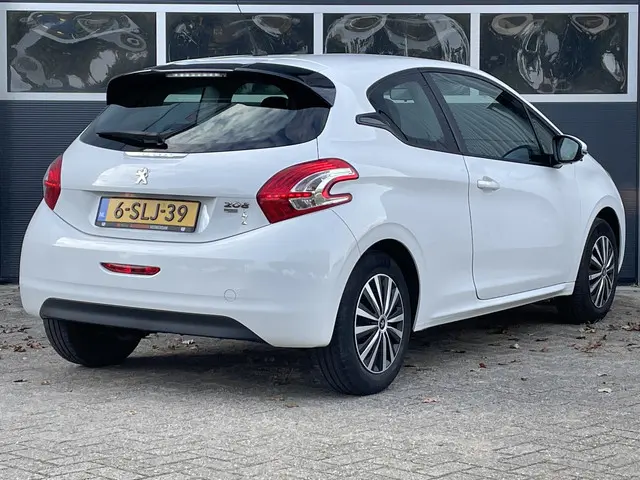 Peugeot 208 1.4 e-HDi Active 2013 Diesel 2
