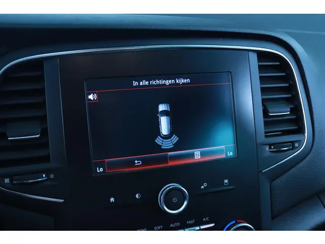 Renault Mégane Estate 1.3 TCe Limited 2019 Benzine 12