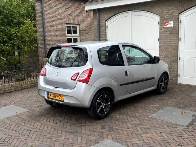 Renault Twingo 1.2 16V Parisienne 2013 Benzine 16