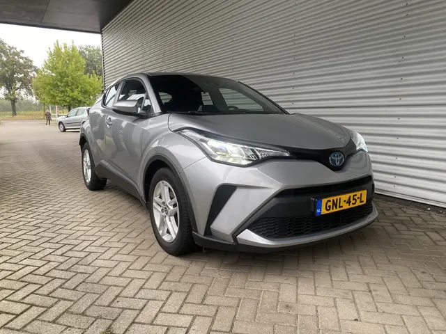 Toyota C-HR 1.8 Hybrid Business 2022 Hybride Benzine 12