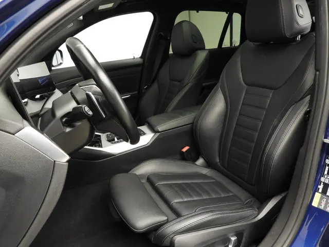 BMW 3 Serie Touring 320e 2023 Hybride Benzine 7