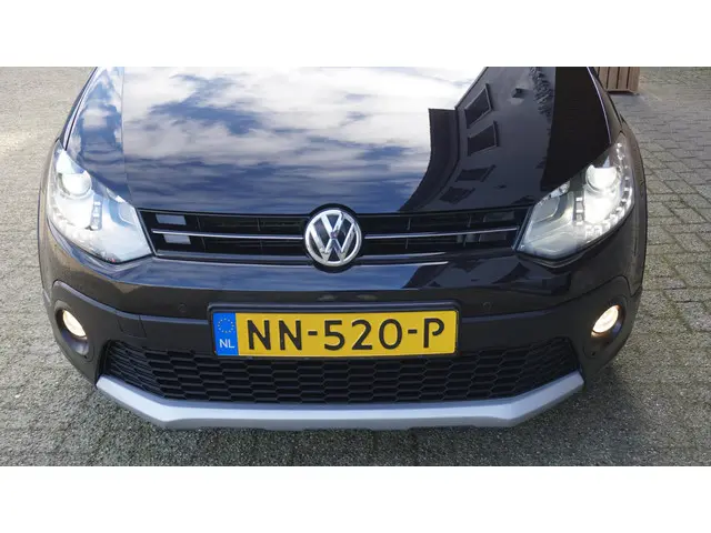 Volkswagen Polo Cross 1.2 TSI 90pk DSG 2017 Benzine 24