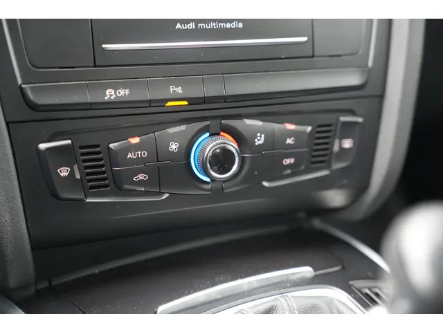 Audi A4 Avant 3.0 TFSI S4 quattro Pro Line 2013 Benzine 32