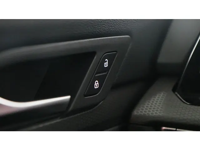 Volkswagen Golf GTI 2.0 TSI 245pk 2024 Benzine 25