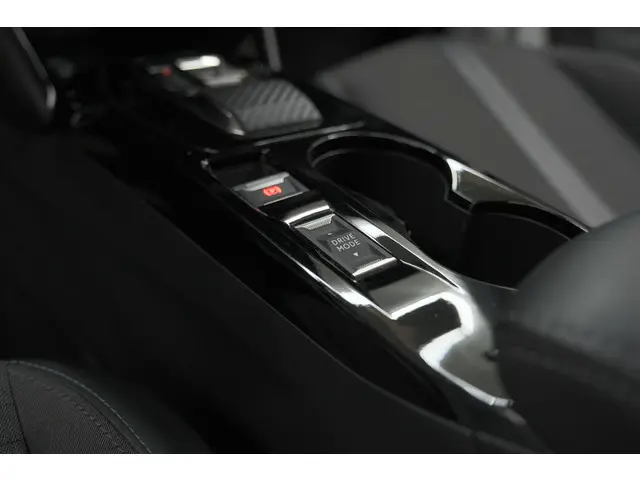 Peugeot 2008 PureTech 130 EAT8 Allure 2022 Benzine 39