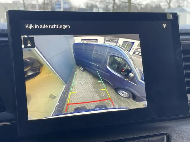 Renault Master T35 2.0 dCi 130 L2H2 Advance 2024 Diesel 11