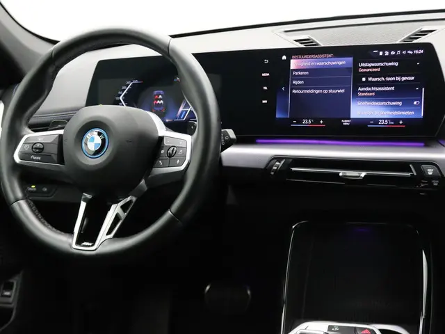 BMW X1 xDrive30e 2023 Hybride Benzine 25