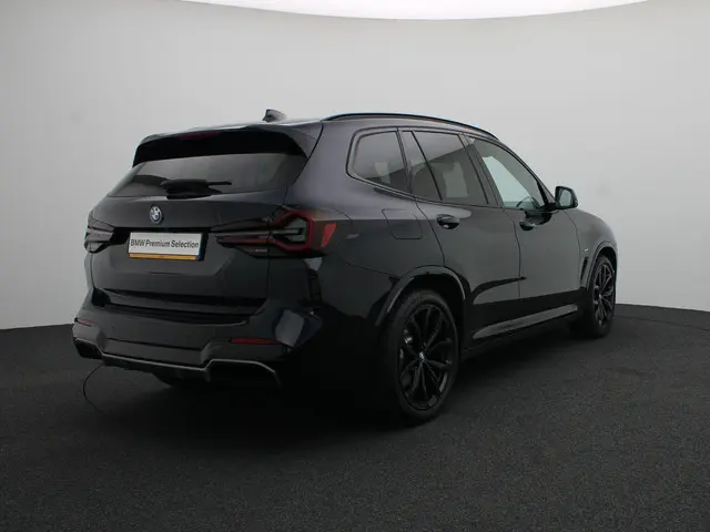 BMW iX3 2