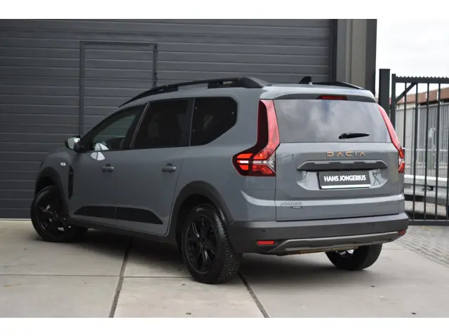 Dacia Jogger Hybrid 140 Extreme 2024 Hybride Benzine 8