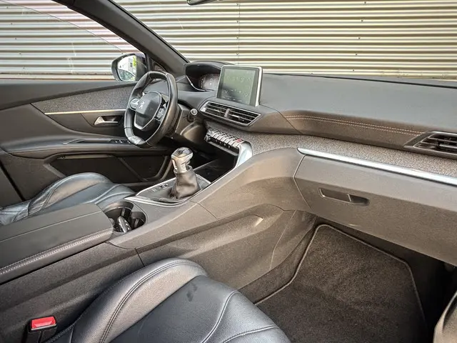 Peugeot 3008 1.2 PureTech GT Line 2018 Benzine 5
