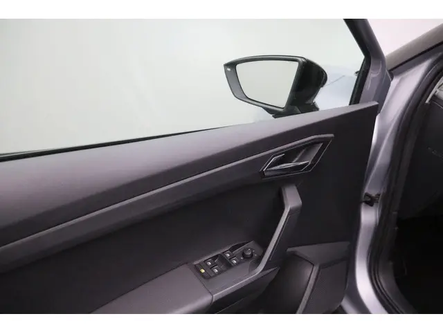 SEAT Arona 1.0 TSI Style 2018 Benzine 21