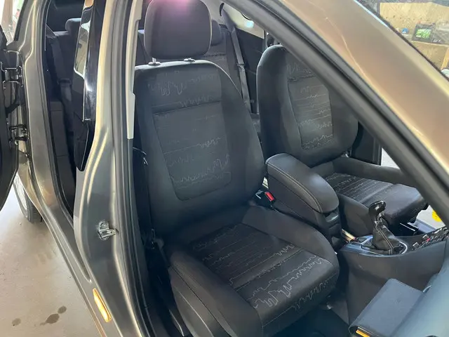 Opel Meriva 1.4 Turbo Business+ 2014 Benzine 28