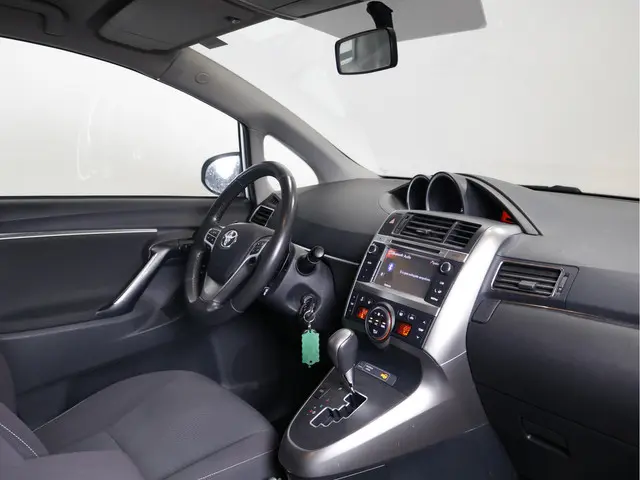 Toyota Verso 1.8 VVT-i Aspiration 2013 Benzine 9