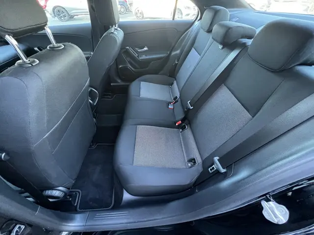 Mercedes-Benz A-Klasse 180 2021 Benzine 22